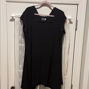 Dark wine/merlot Short Sleeve Tunic Top by Sympli. Size 18